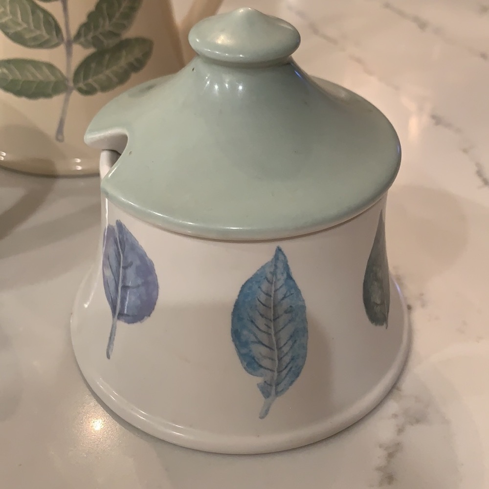 Pitcher, Creamer & Sugar Set - Picture 2 of 6